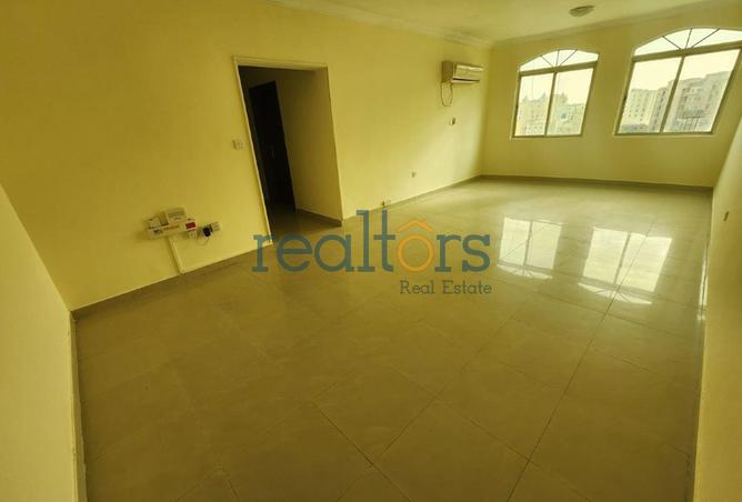 988570 - Property Main Image
