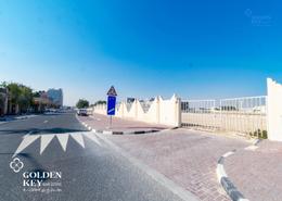 صورةمبنى خارجي لـ: قطعة أرض للبيع في البوابة الجنوبية - بحيرة وست لاجون - الدوحة, صورة 1