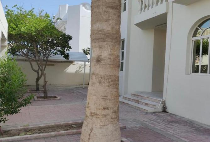 930862 - Property Image 2