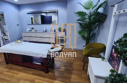 محل - استوديو - 2 حمامات للبيع في برج مارينا 02 - منطقة المارينا - الوسيل