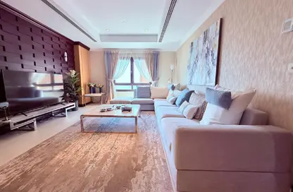 Apartment - 1 Bedroom - 2 Bathrooms for rent in East Porto Drive - Porto Arabia - The Pearl Island - Doha