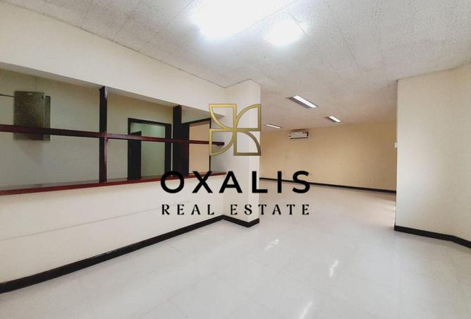951425 - Property Image 2