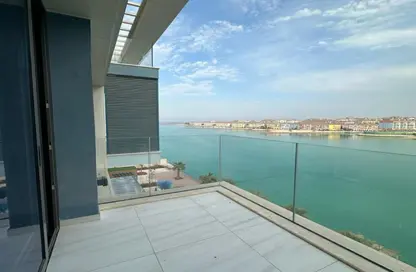 Apartment - 1 Bedroom - 2 Bathrooms for sale in Gewan Island - The Pearl Island - Doha