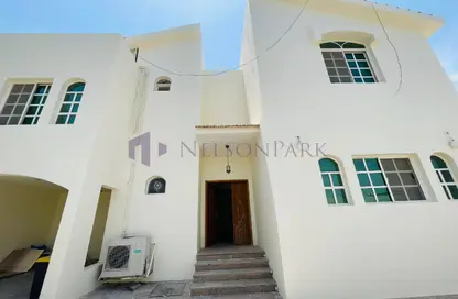 فيلا - 3 غرف نوم - 4 حمامات للايجار في شارع الوعب - الوعب - الدوحة
