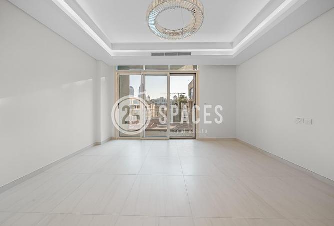 956254 - Property Image 2