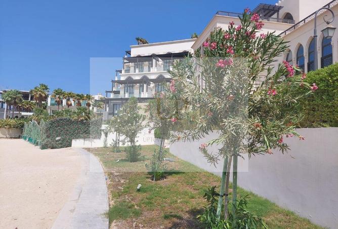 967679 - Property Image 2