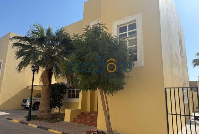 1002256 - Property Image 2