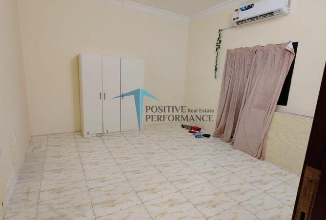 983686 - Property Image 2