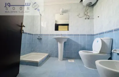 Apartment - 3 Bedrooms - 3 Bathrooms for rent in Fereej Bin Mahmoud - Doha