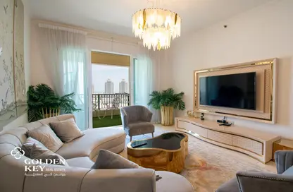 Apartment - 3 Bedrooms - 4 Bathrooms for rent in Viva West - Viva Bahriyah - The Pearl Island - Doha