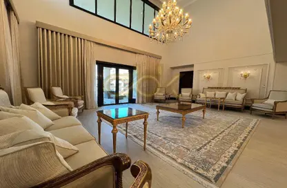 Living Room image for: Penthouse - 5 Bedrooms for sale in East Porto Drive - Porto Arabia - The Pearl Island - Doha, Image 1