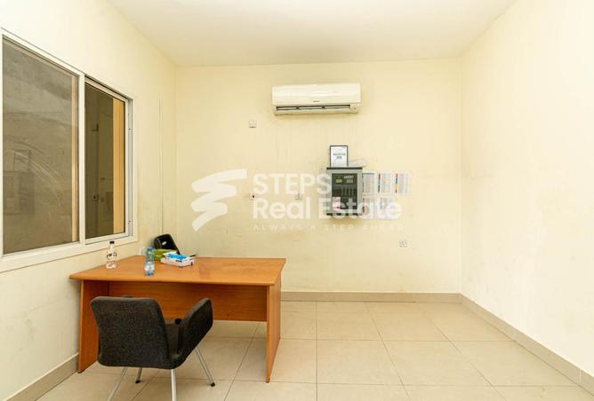 942749 - Property Image 3