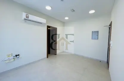 شقة - 3 غرف نوم - 2 حمامات للايجار في المنصورة - المنصورة - الدوحة