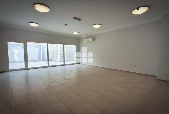 932365 - Property Image 3