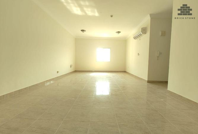 966426 - Property Image 2