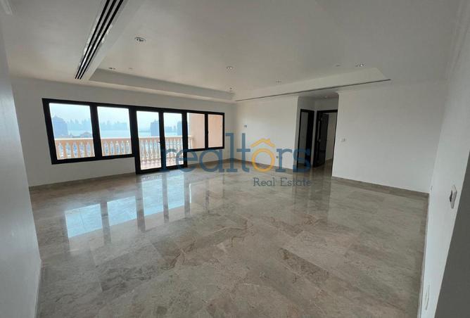 975465 - Property Image 2