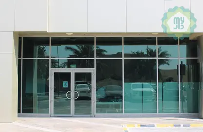 Retail - Studio for rent in West Bay Tower - West Bay - West Bay - Doha