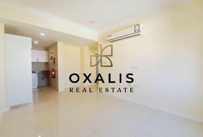 965398 - Property Image 2