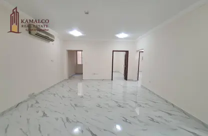 Apartment - 2 Bedrooms - 2 Bathrooms for rent in Umm Ghuwailina - Doha