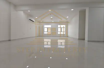 شقة - 3 غرف نوم - 3 حمامات للايجار في شارع الوعب - الوعب - الدوحة