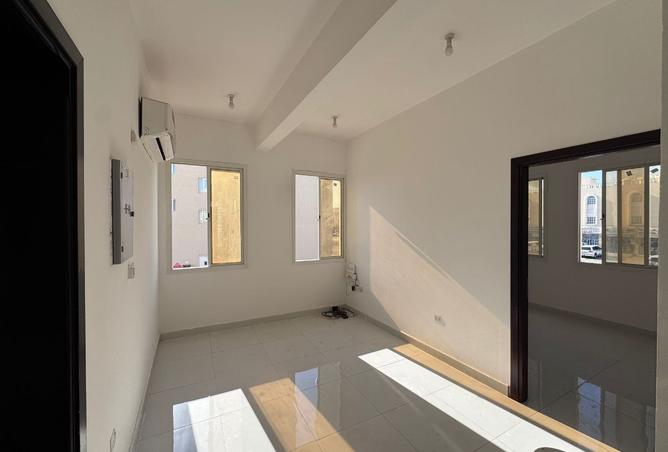 942404 - Property Image 2