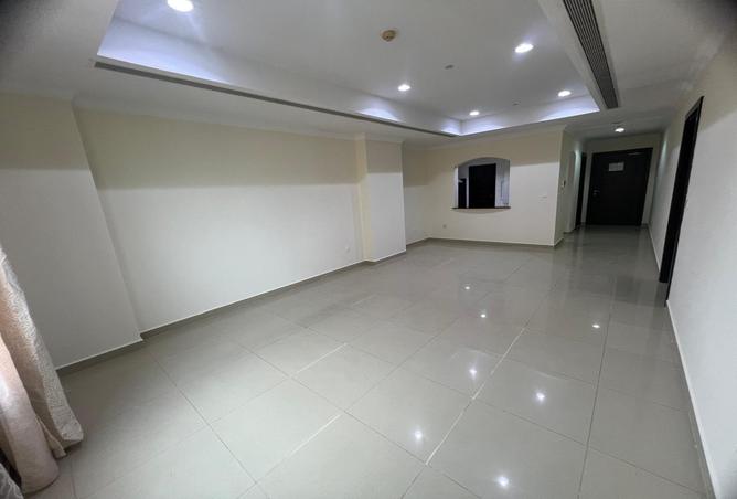 988694 - Property Image 2