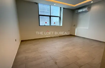 Apartment - 2 Bedrooms - 3 Bathrooms for rent in Al Nasr Street - Al Nasr - Doha