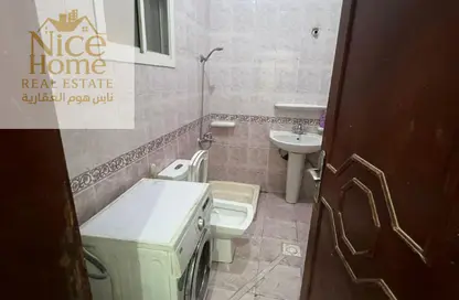 Apartment - Studio - 1 Bathroom for rent in Al Duhail - Doha
