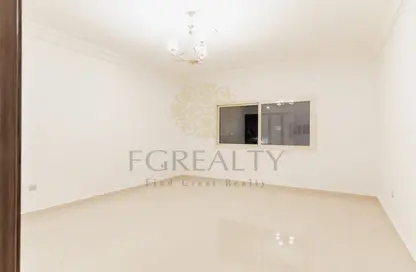 مجمع سكني - 4 غرف نوم - 6 حمامات للايجار في حدائق الفردان 09 - ابو سدرة - الريان - الدوحة