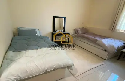 Apartment - 2 Bedrooms - 3 Bathrooms for sale in Viva West - Viva Bahriyah - The Pearl Island - Doha