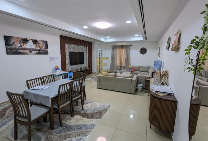 989159 - Property Image 2