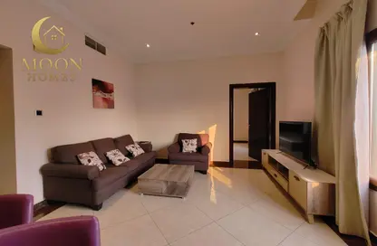 Apartment - 1 Bedroom - 2 Bathrooms for rent in Umm Ghwailina Comm - Umm Ghuwalina - Umm Ghuwailina - Doha