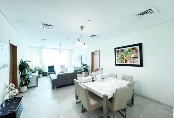 985753 - Property Image 3