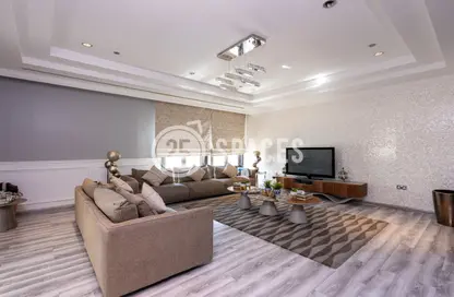 Apartment - 3 Bedrooms - 4 Bathrooms for sale in West Porto Drive - Porto Arabia - The Pearl Island - Doha