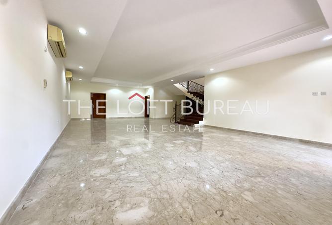 961233 - Property Image 2