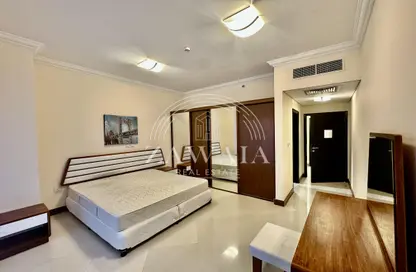 Apartment - 2 Bedrooms - 3 Bathrooms for rent in West Bay Tower - West Bay - West Bay - Doha