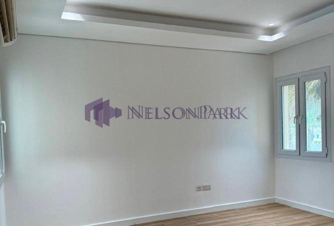 983747 - Property Image 3