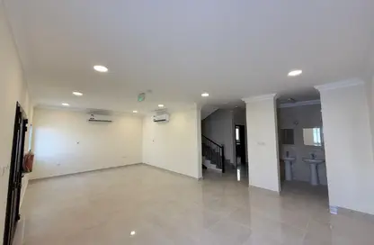 فيلا - 6 غرف نوم - 6 حمامات للايجار في الخيصة - الخيصة - أم صلال محمد