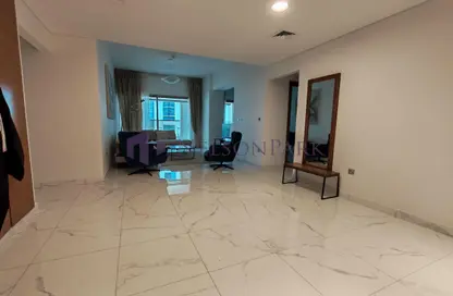 شقة - 2 غرف نوم - 2 حمامات للايجار في الخليج الجنوبي - الخليج الغربي - الدوحة