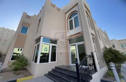 مجمع سكني - 5 غرف نوم - 5 حمامات للايجار في البوابة الجنوبية - بحيرة وست لاجون - الدوحة