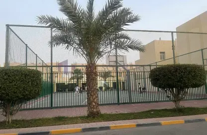 Compound - 4 Bedrooms - 4 Bathrooms for rent in Souk Al gharaffa - Al Gharrafa - Doha