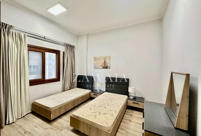 954121 - Property Image 3