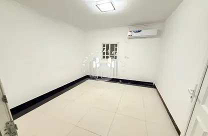 Apartment - 1 Bedroom - 1 Bathroom for rent in Bu Hamour Street - Abu Hamour - Doha