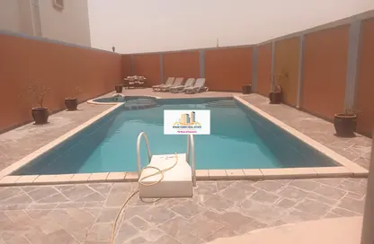 Compound - 3 Bedrooms - 3 Bathrooms for rent in Ain Khaled - Doha