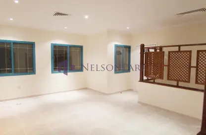 Villa - 4 Bedrooms - 5 Bathrooms for rent in Al Aziziyah - Al Aziziyah - Doha