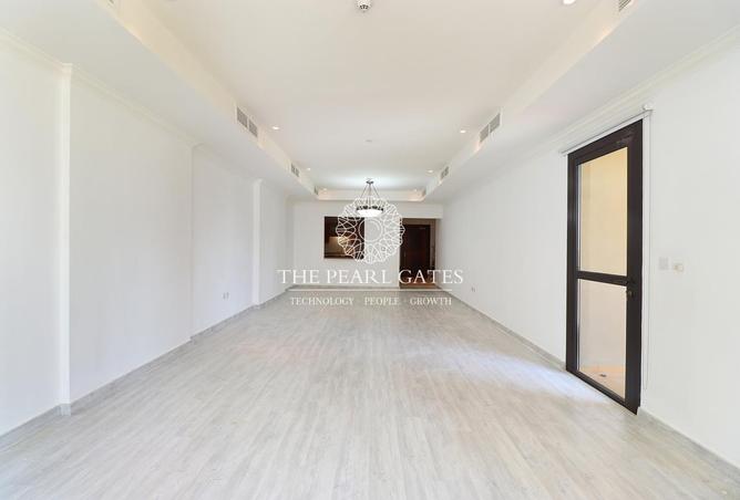 974796 - Property Image 3