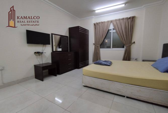 932848 - Property Image 2