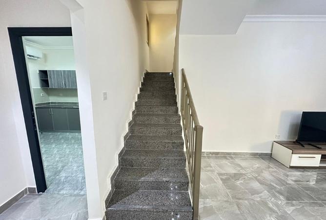 988276 - Property Image 3