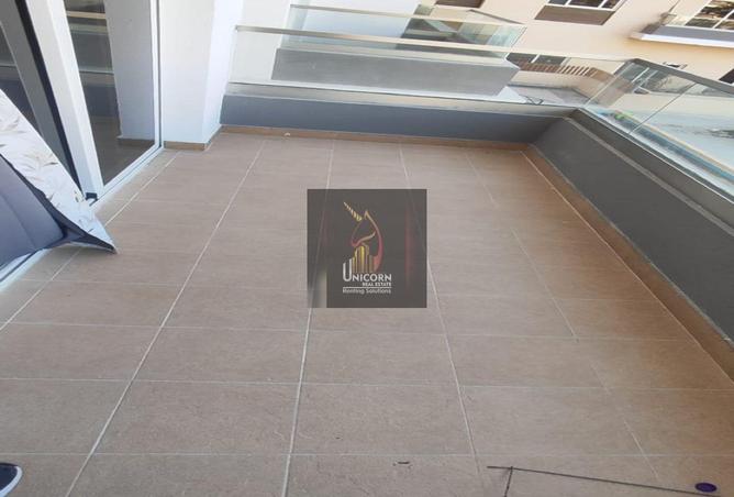 932659 - Property Image 3