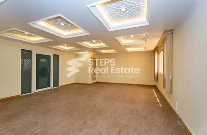 Show Room - Studio - 1 Bathroom for rent in Salwa Commercial Building - Salwa Road - Doha